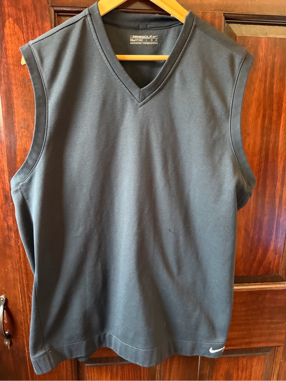 Nike Men’s Black V-Neck Sleeveless Golf Tank